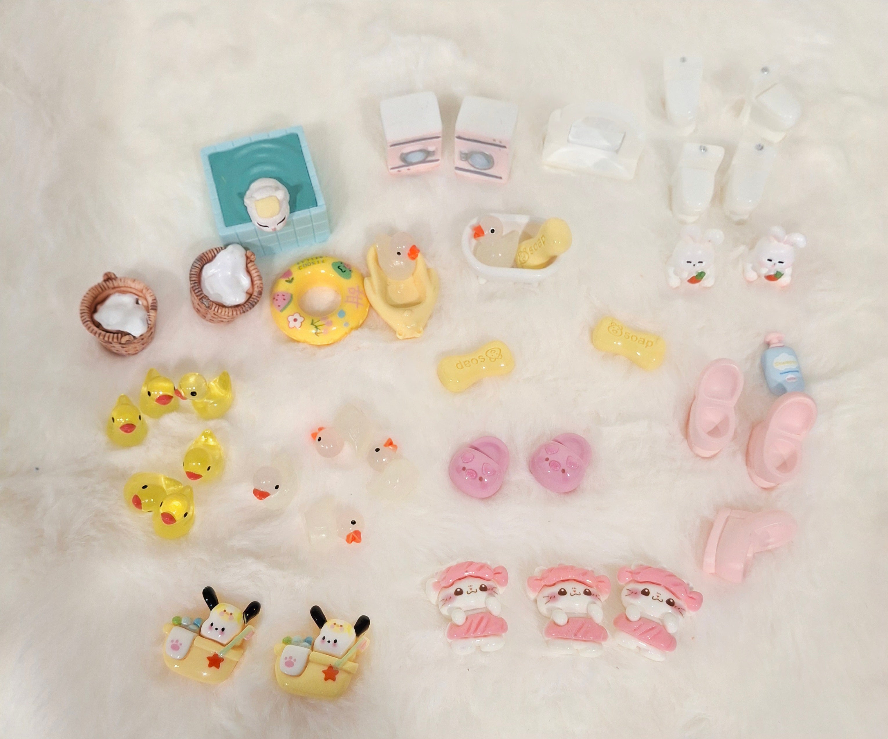 Baby Bath Time DIY junk case kit with pastel baby-themed charms and flatback embellishments