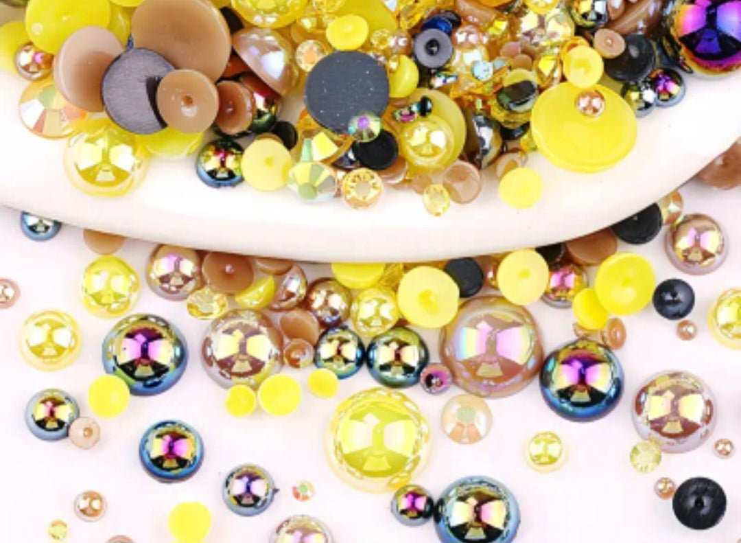Yellow brown and black pearls and rhinestones 